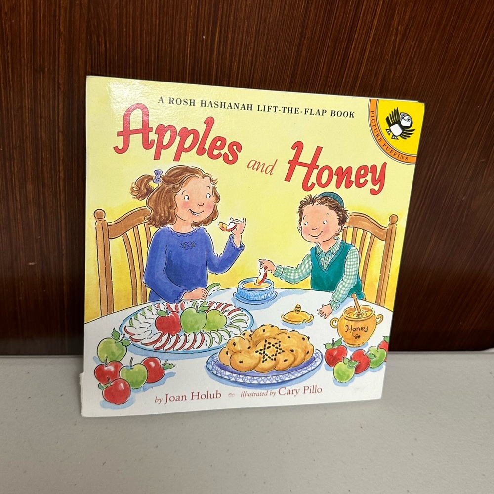 Apples and Honey Book by Joan Holub